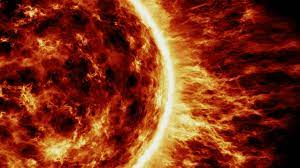 # सूर्य से निकलकर एक विशाल सोलर फ्लेयर यानी सौर ज्वाला धरती को ओर बढ़ रहा है (A huge solar flare is moving towards the earth